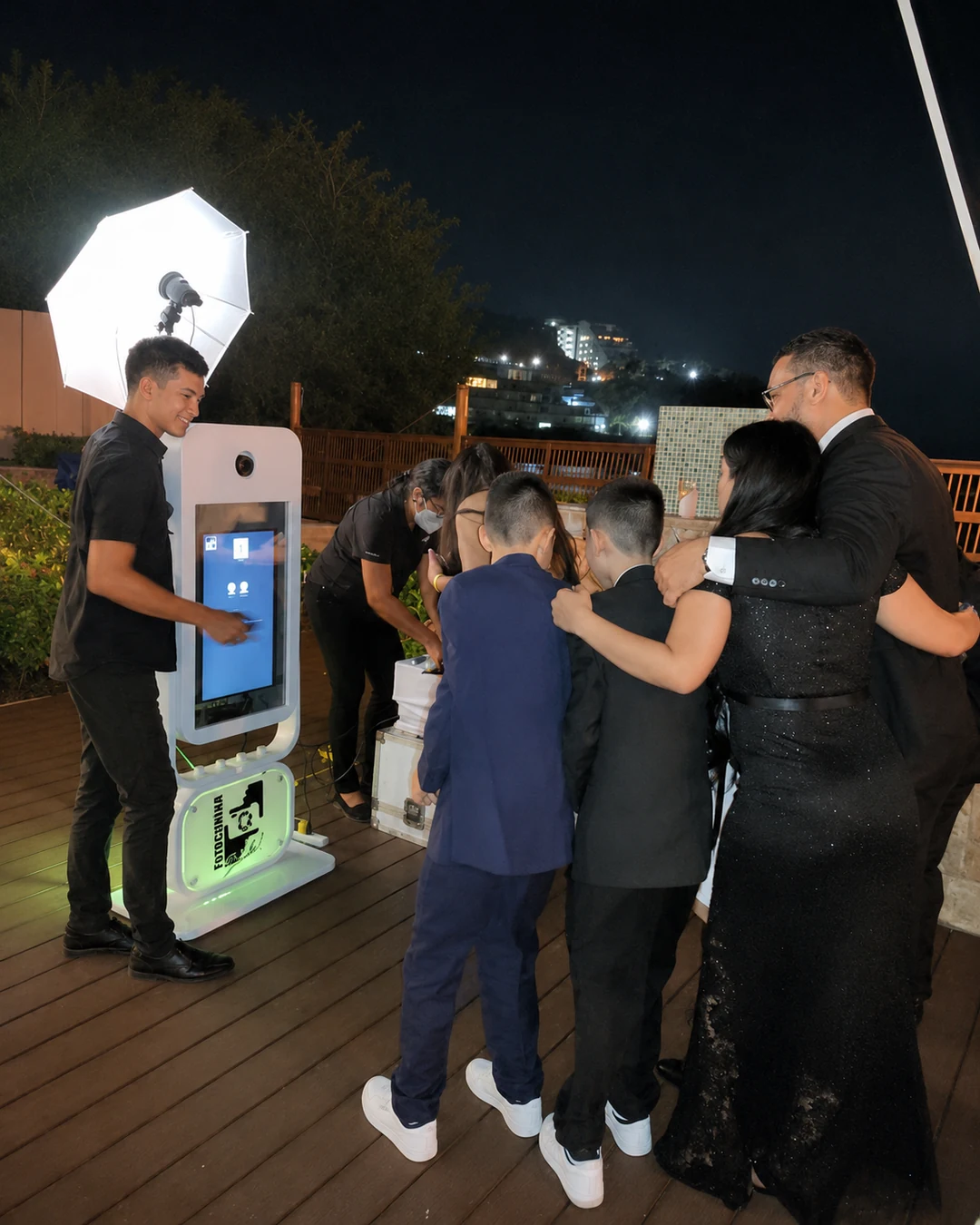Espejo Selfie Interactivo en evento nocturno